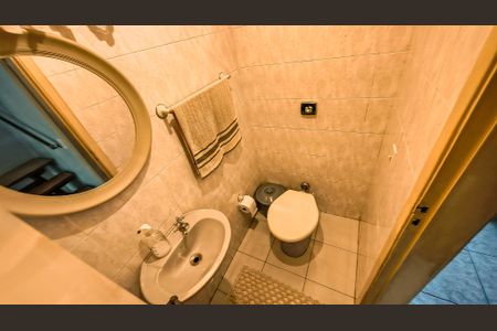 Casa à venda com 272m², 5 quartos e 2 vagasLavabo