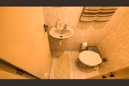 Casa à venda com 272m², 5 quartos e 2 vagasLavabo