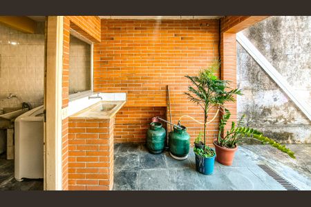 Casa à venda com 272m², 5 quartos e 2 vagasQuintal
