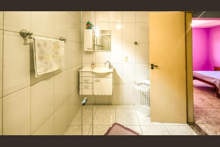 Casa à venda com 272m², 5 quartos e 2 vagasBanheiro da Suíte
