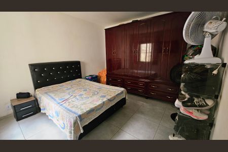 Casa à venda com 300m², 2 quartos e 2 vagas