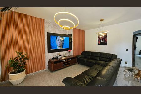 Casa à venda com 300m², 2 quartos e 2 vagas