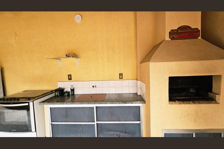 Casa à venda com 300m², 2 quartos e 2 vagas