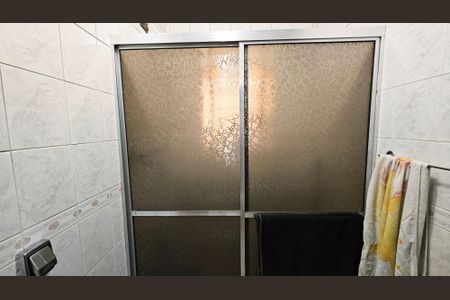 Casa à venda com 300m², 2 quartos e 2 vagas