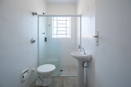 Banheiro de casa para alugar com 2 quartos, 100m² em Jardim Oriental, São Paulo