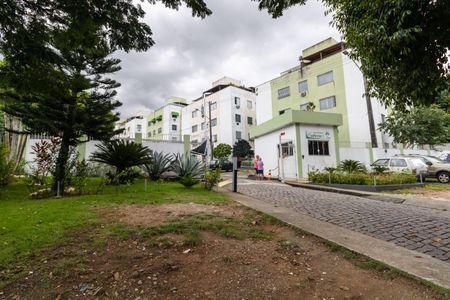 Apartamento para alugar com 55m², 3 quartos e 1 vagaFachada do condomínio