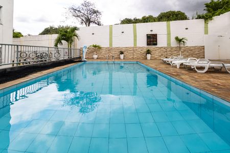 Apartamento para alugar com 55m², 3 quartos e 1 vagaÁrea comum - Piscina
