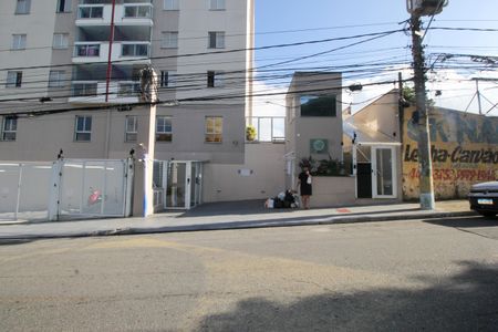 Apartamento para alugar com 60m², 2 quartos e 1 vaga Apartamento para alugar com 60m², 2 quartos e 1 vagaFachada