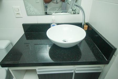 Apartamento para alugar com 60m², 2 quartos e 1 vaga Apartamento para alugar com 60m², 2 quartos e 1 vagaBanheiro da Suíte