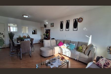 Apartamento à venda com 136m², 3 quartos e 1 vaga Apartamento à venda com 136m², 3 quartos e 1 vagaSala