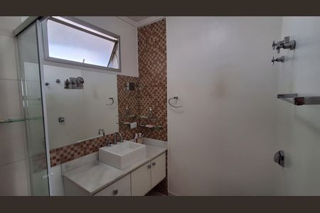 Apartamento à venda com 136m², 3 quartos e 1 vaga Apartamento à venda com 136m², 3 quartos e 1 vagaBanheiro Social