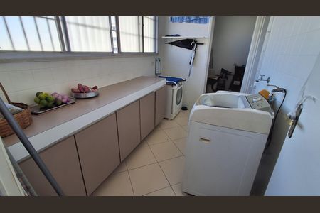 Apartamento à venda com 136m², 3 quartos e 1 vaga Apartamento à venda com 136m², 3 quartos e 1 vagaÁrea de Serviço
