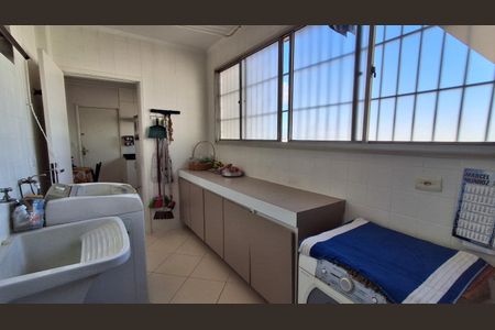 Apartamento à venda com 136m², 3 quartos e 1 vaga Apartamento à venda com 136m², 3 quartos e 1 vagaÁrea de Serviço