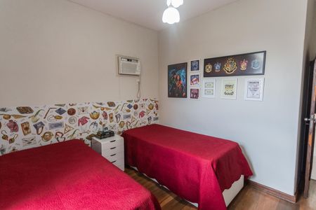 Casa à venda com 300m², 3 quartos e 2 vagasQuarto 2