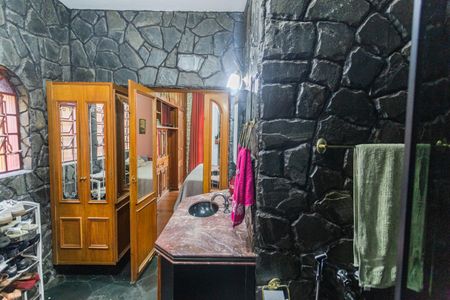 Casa à venda com 300m², 3 quartos e 2 vagasBanheiro da Suíte