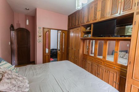 Casa à venda com 300m², 3 quartos e 2 vagasSuíte