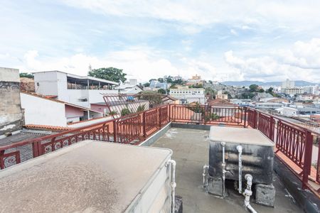 Casa à venda com 300m², 3 quartos e 2 vagasMirante