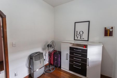Casa à venda com 300m², 3 quartos e 2 vagasQuarto 3