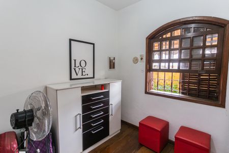 Casa à venda com 300m², 3 quartos e 2 vagasQuarto 3