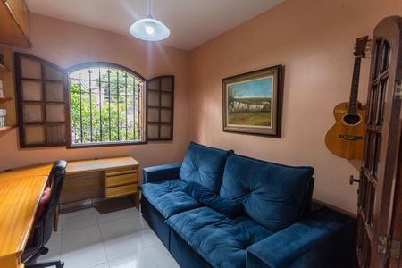 Escritório de casa à venda com 3 quartos, 300m² em São Cristóvão, Belo Horizonte