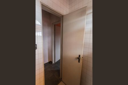 Casa à venda com 300m², 3 quartos e 2 vagasBanheiro de serviço