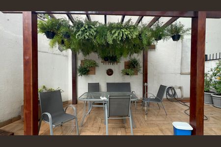 Apartamento à venda com 93m², 2 quartos e 1 vagaÁrea comum