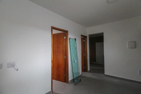 Apartamento para alugar com 2 quartos, 41m² em Vila Paulo Silas, São Paulo