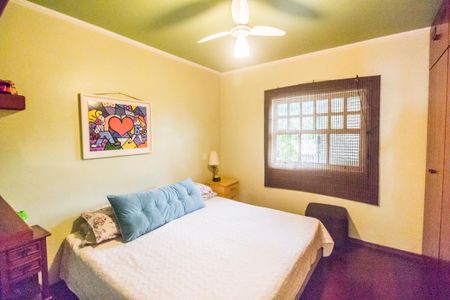 Casa de condomínio para alugar com 330m², 4 quartos e 5 vagasSuíte 2