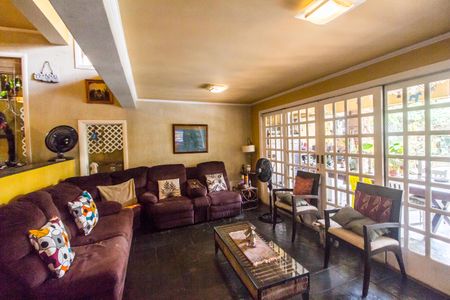 Sala  de casa de condomínio para alugar com 2 quartos, 330m² em Alphaville, Santana de Parnaíba