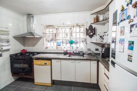 Casa de condomínio para alugar com 330m², 4 quartos e 5 vagasCozinha