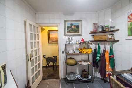 Casa de condomínio para alugar com 330m², 4 quartos e 5 vagasCozinha