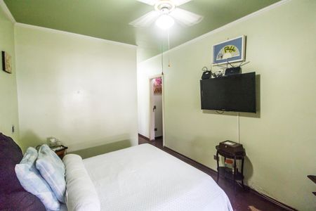 Casa de condomínio para alugar com 330m², 4 quartos e 5 vagasSuíte