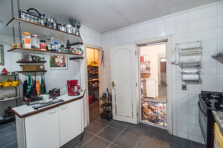 Casa de condomínio para alugar com 330m², 4 quartos e 5 vagasCozinha