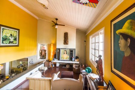 Casa de condomínio para alugar com 330m², 4 quartos e 5 vagasSala