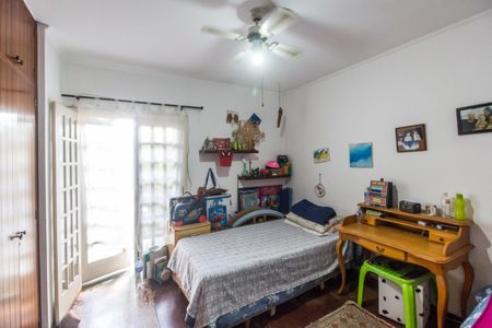 Casa de condomínio para alugar com 330m², 4 quartos e 5 vagasQuarto