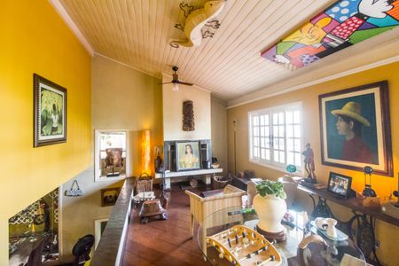 Casa de condomínio para alugar com 330m², 4 quartos e 5 vagasSala