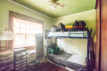 Casa de condomínio para alugar com 330m², 4 quartos e 5 vagasQuarto