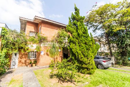 Casa de condomínio para alugar com 330m², 4 quartos e 5 vagasVista da Rua