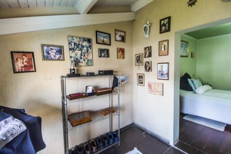 Casa de condomínio para alugar com 330m², 4 quartos e 5 vagasSuíte