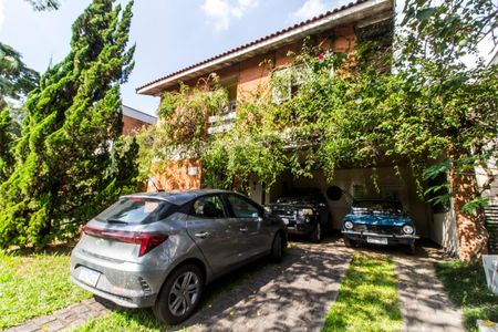 Casa de condomínio para alugar com 330m², 4 quartos e 5 vagasGaragem