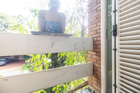 Casa de condomínio para alugar com 330m², 4 quartos e 5 vagasVaranda