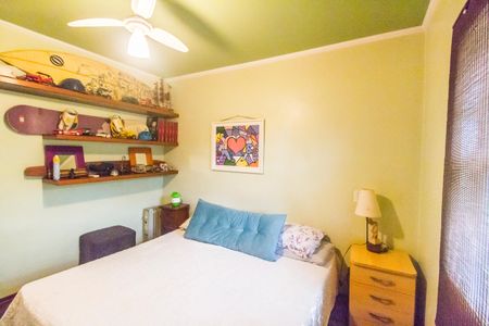 Casa de condomínio para alugar com 330m², 4 quartos e 5 vagasSuíte 2