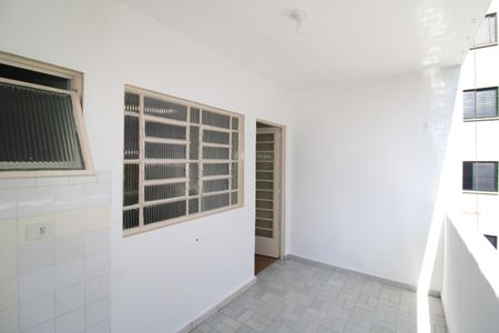 Apartamento para alugar com 105m², 3 quartos e 1 vagaÁrea de Serviço