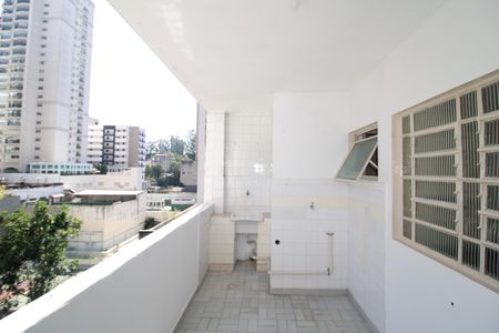 Apartamento para alugar com 105m², 3 quartos e 1 vagaÁrea de Serviço