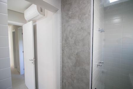 Apartamento à venda com 83m², 3 quartos e 2 vagasBANHEIRO DA SUÍTE