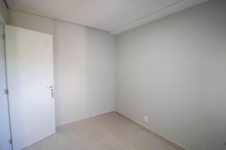 Apartamento à venda com 83m², 3 quartos e 2 vagasQUARTO 2