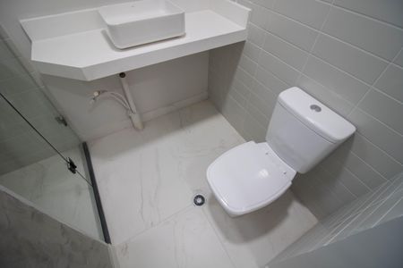 Apartamento à venda com 83m², 3 quartos e 2 vagasBANHEIRO DA SUÍTE