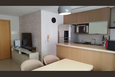 Cozinha de apartamento à venda com 2 quartos, 57m² em Vila Dom Pedro I, São Paulo