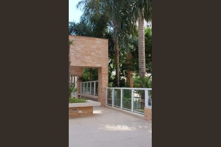 Apartamento à venda com 57m², 2 quartos e 1 vaga Apartamento à venda com 57m², 2 quartos e 1 vagaVaranda