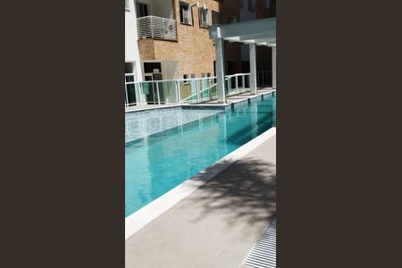 Apartamento à venda com 57m², 2 quartos e 1 vaga Apartamento à venda com 57m², 2 quartos e 1 vagaPiscina